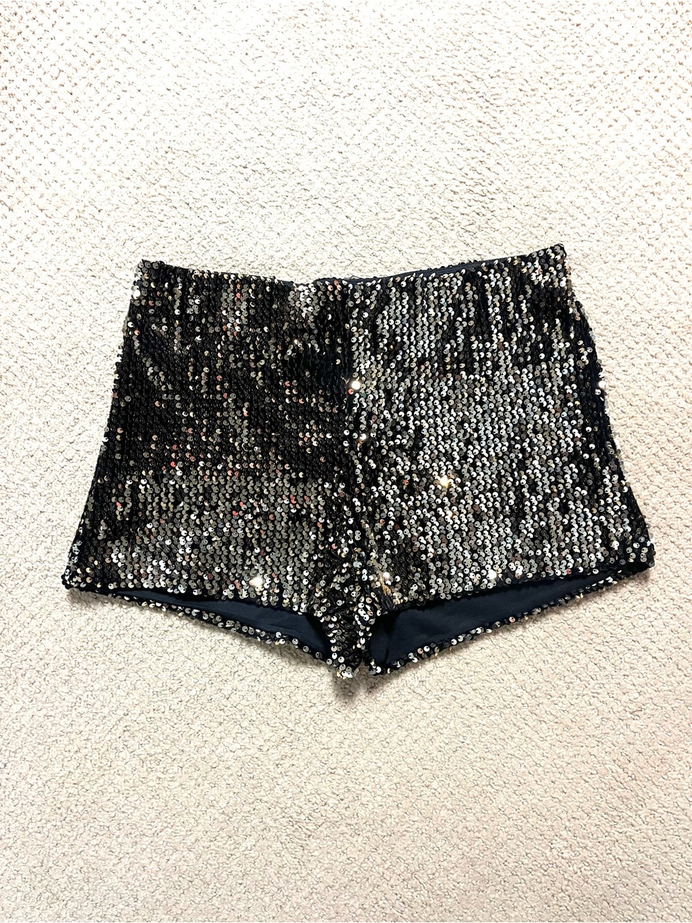 Charlotte Russe Gold Sequin Shorts Stretchy Waistband Women’s Size M